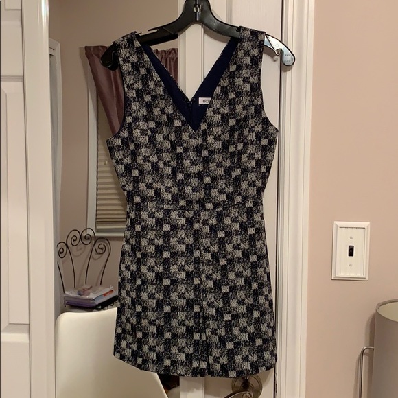 Dresses & Skirts - BCBG generation navy blue checkered dress size 0
